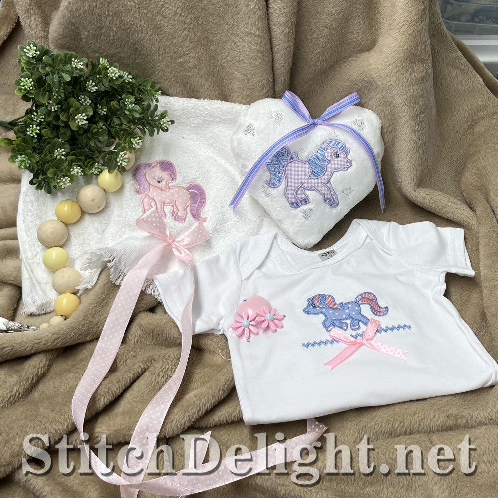 SDS4310 Applique Ponies