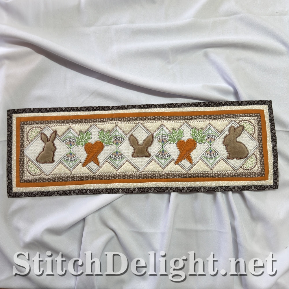 SDS3421 Bunny Table Runner