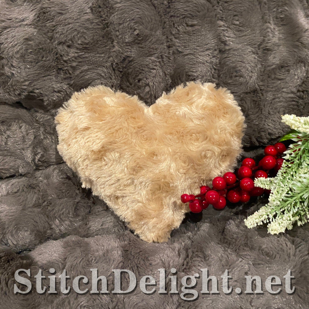 SDS3132 ITH Heart Pillow 8x8