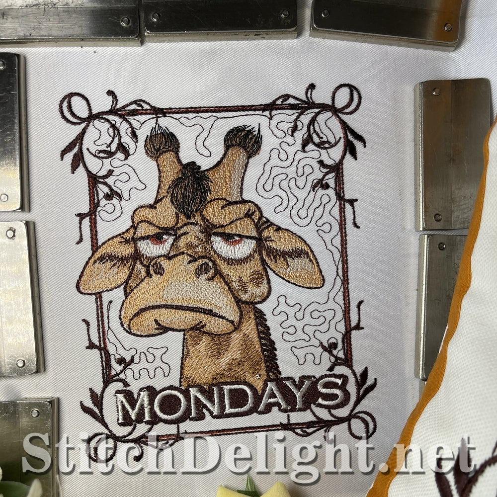 SDS3358 Grumpy Giraffe