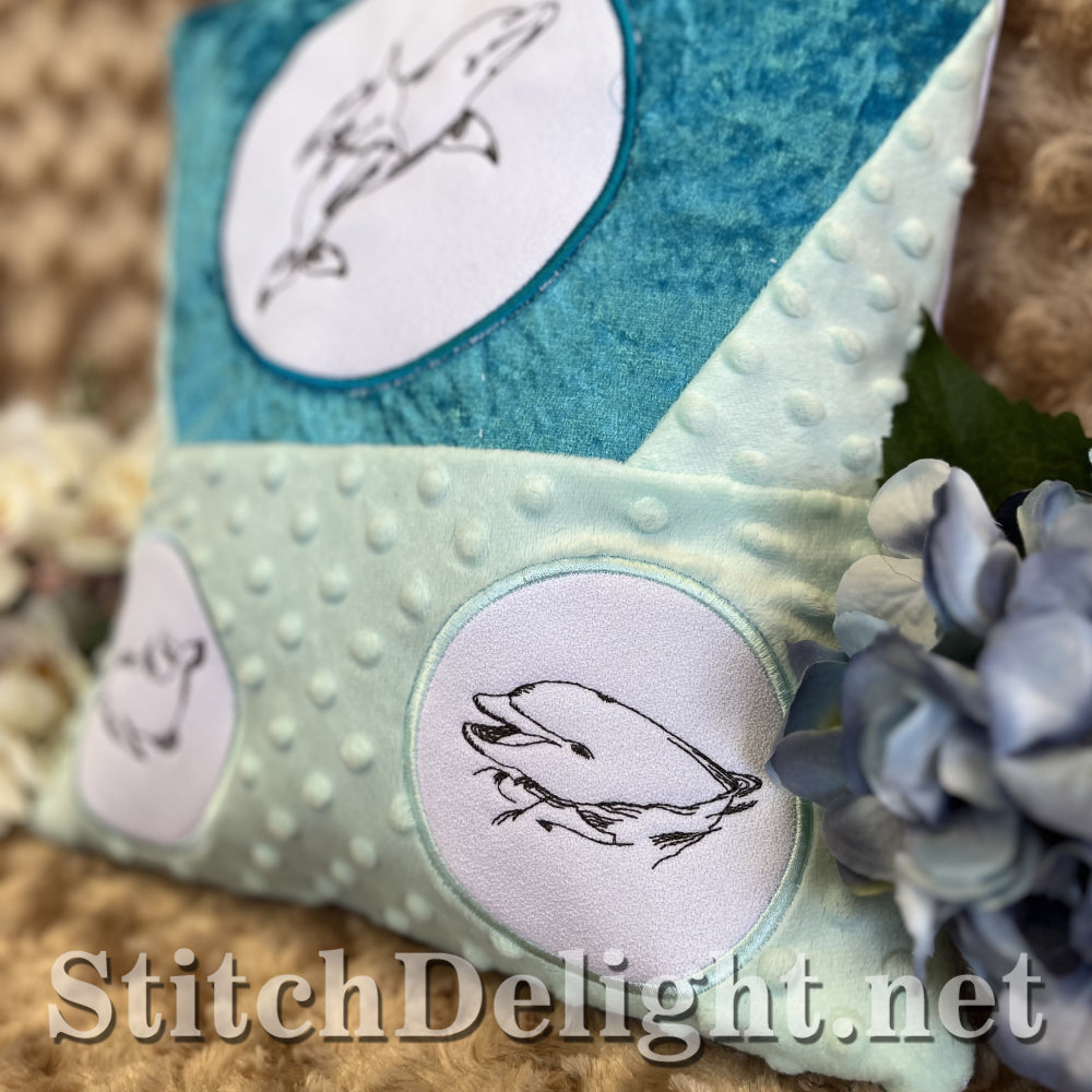 SDS4346 Redwork Dolphin