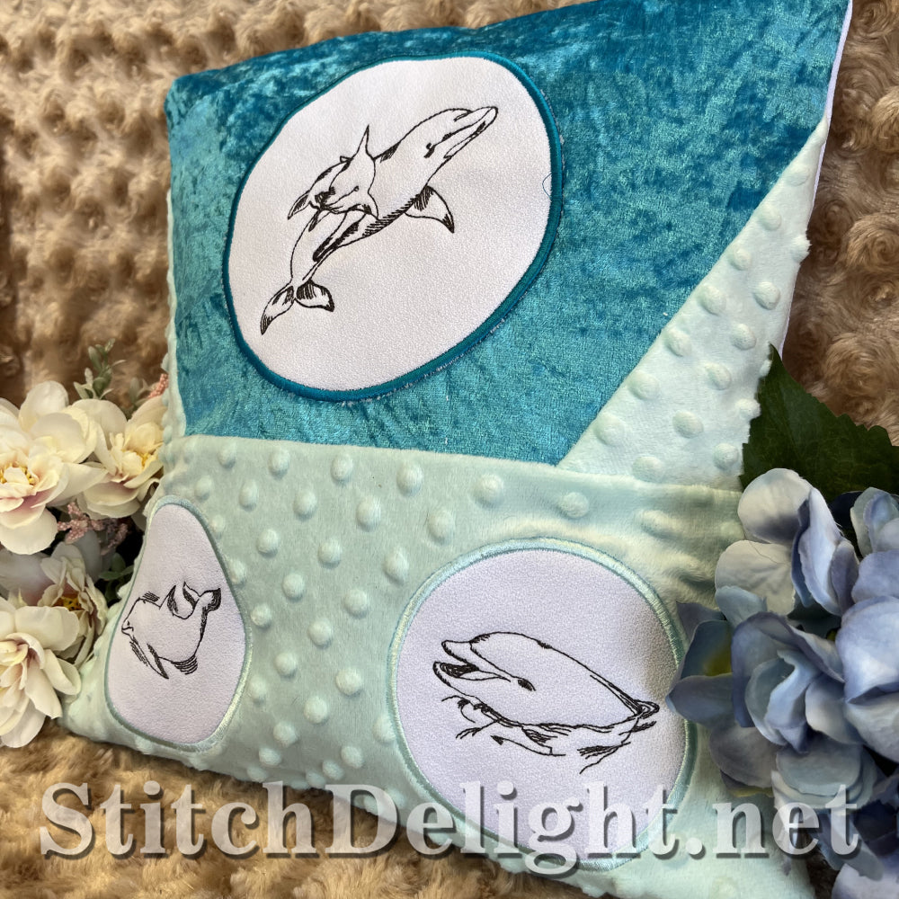 SDS4346 Redwork Dolphin