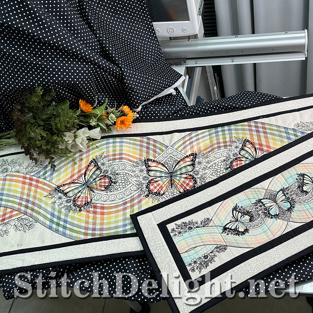 SDS4489 Gingham Butterfly Runner