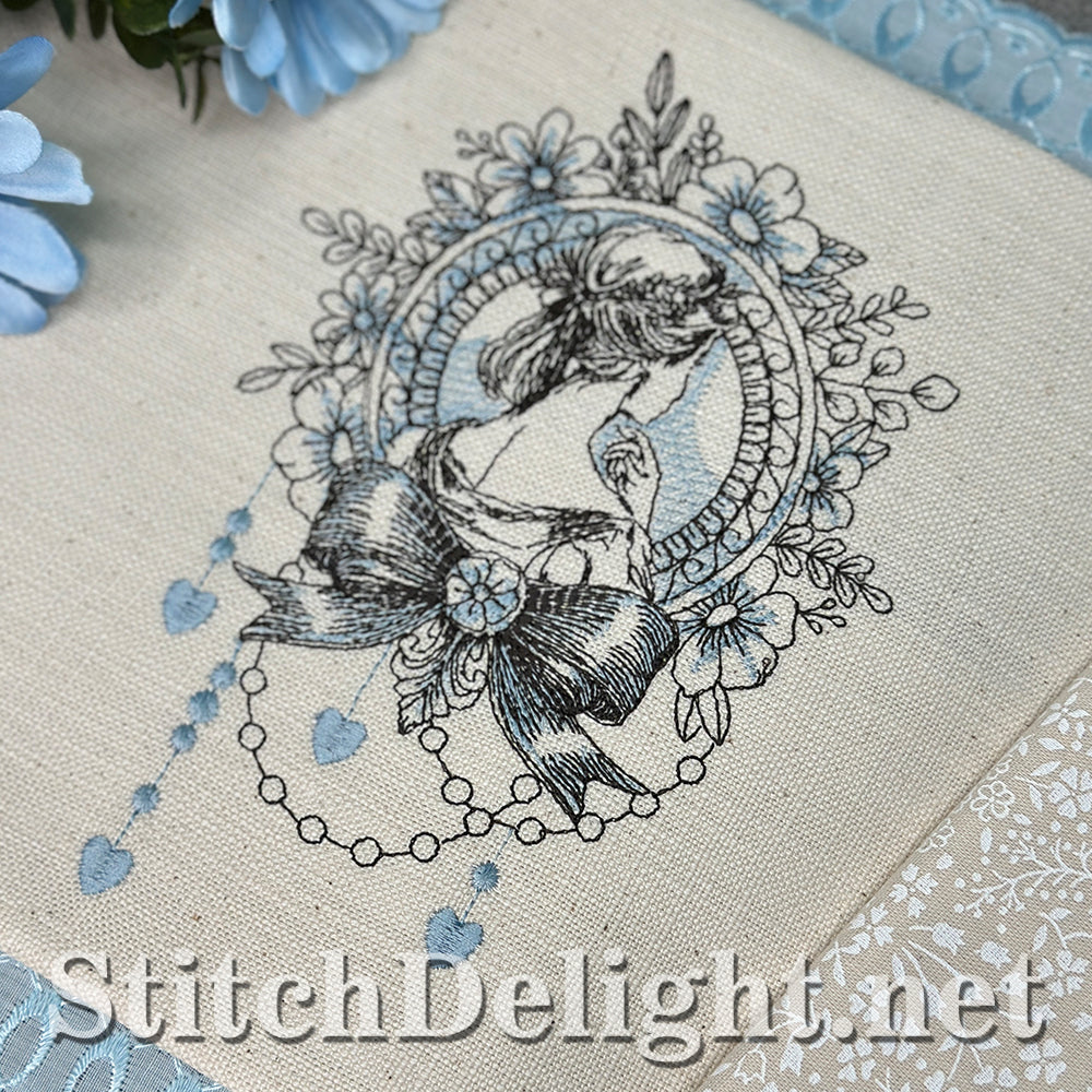 SDS4496 Timeless Lady