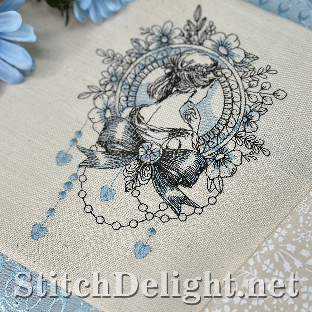 SDS4496 Timeless Lady