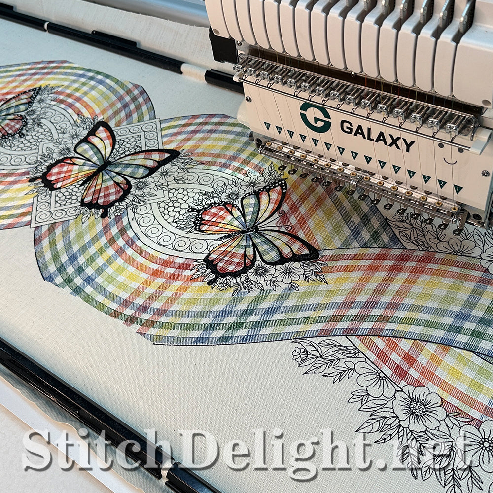 SDS4497 WH Gingham Butterfly Runner