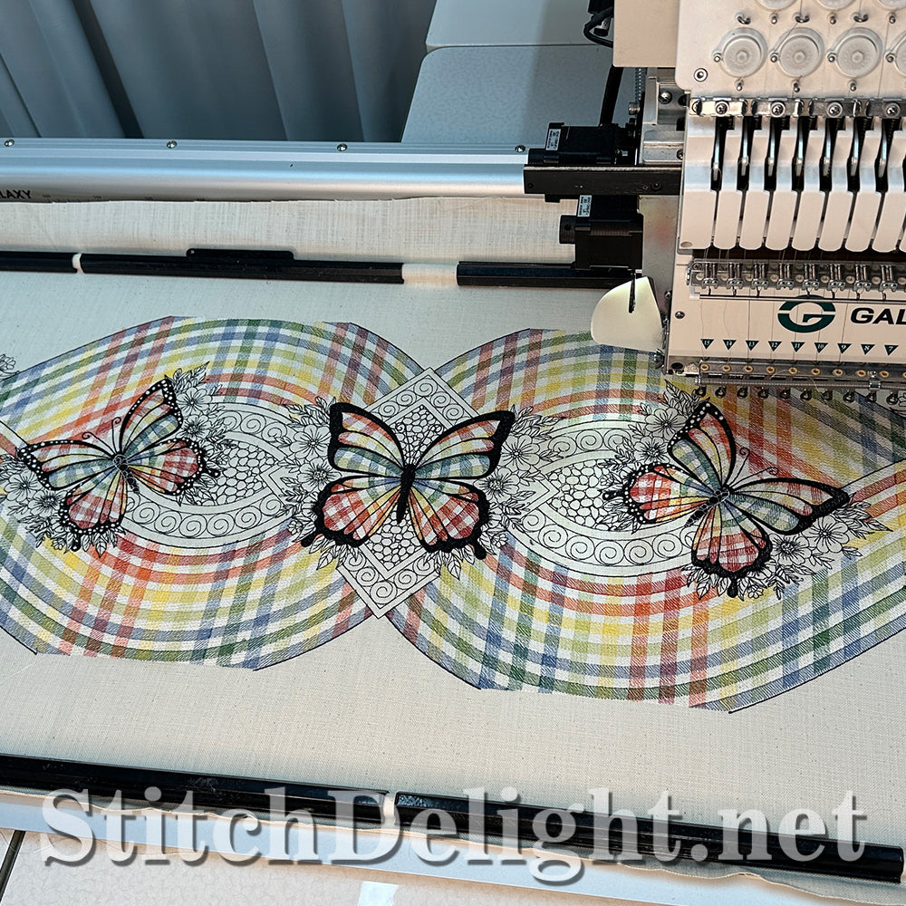 SDS4497 WH Gingham Butterfly Runner