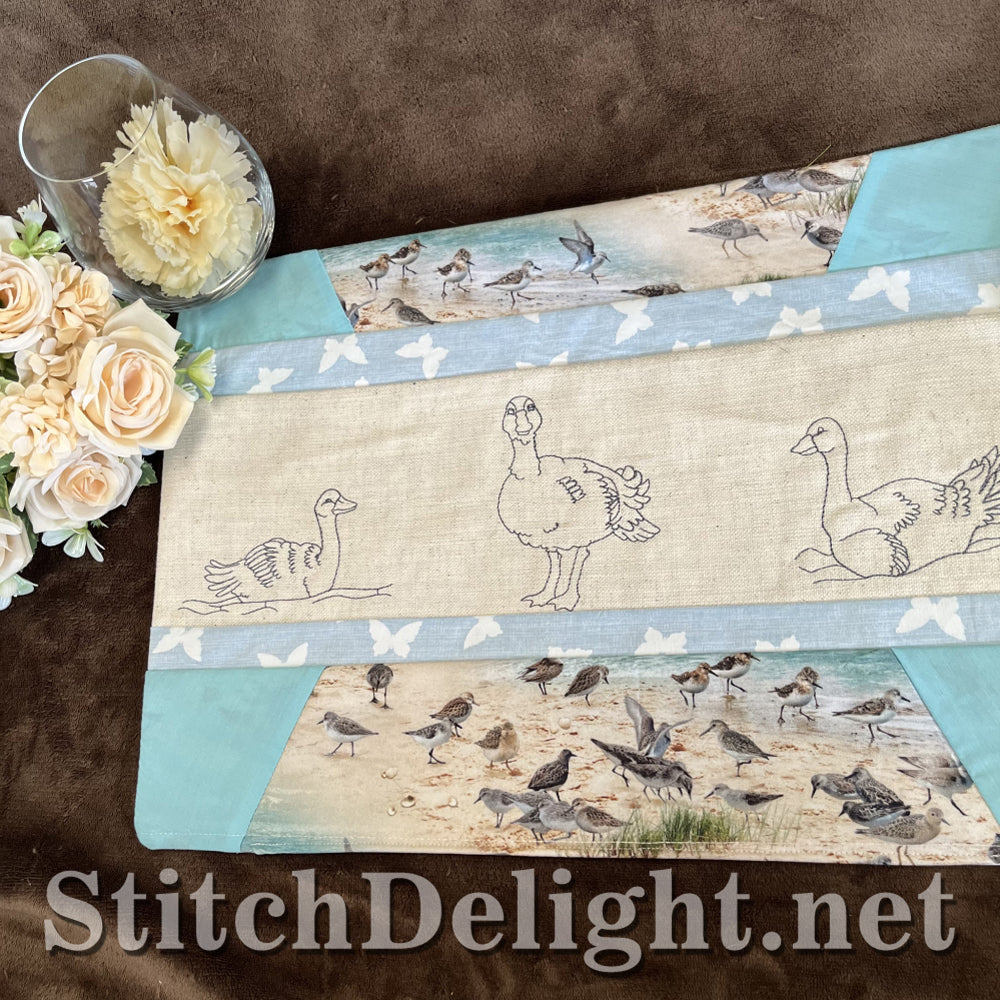 SDS4551 Elegant Swans