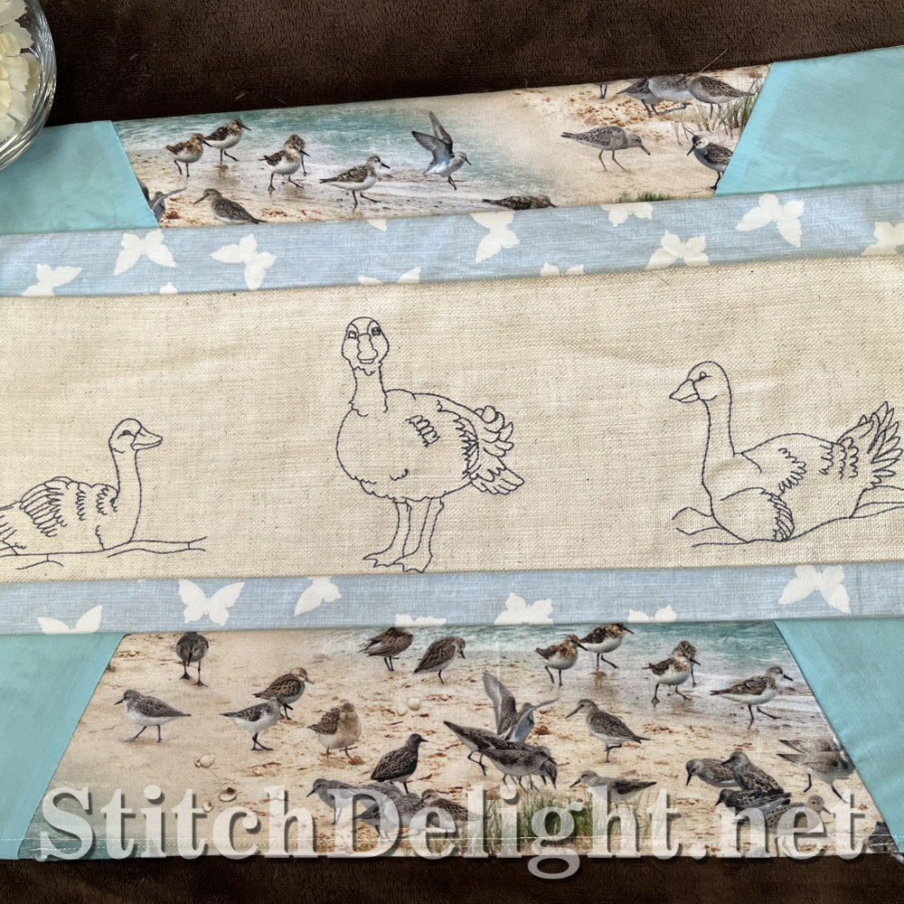 SDS4551 Elegant Swans