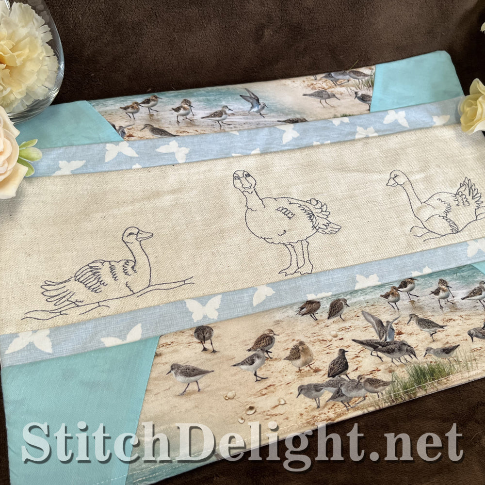 SDS4551 Elegant Swans