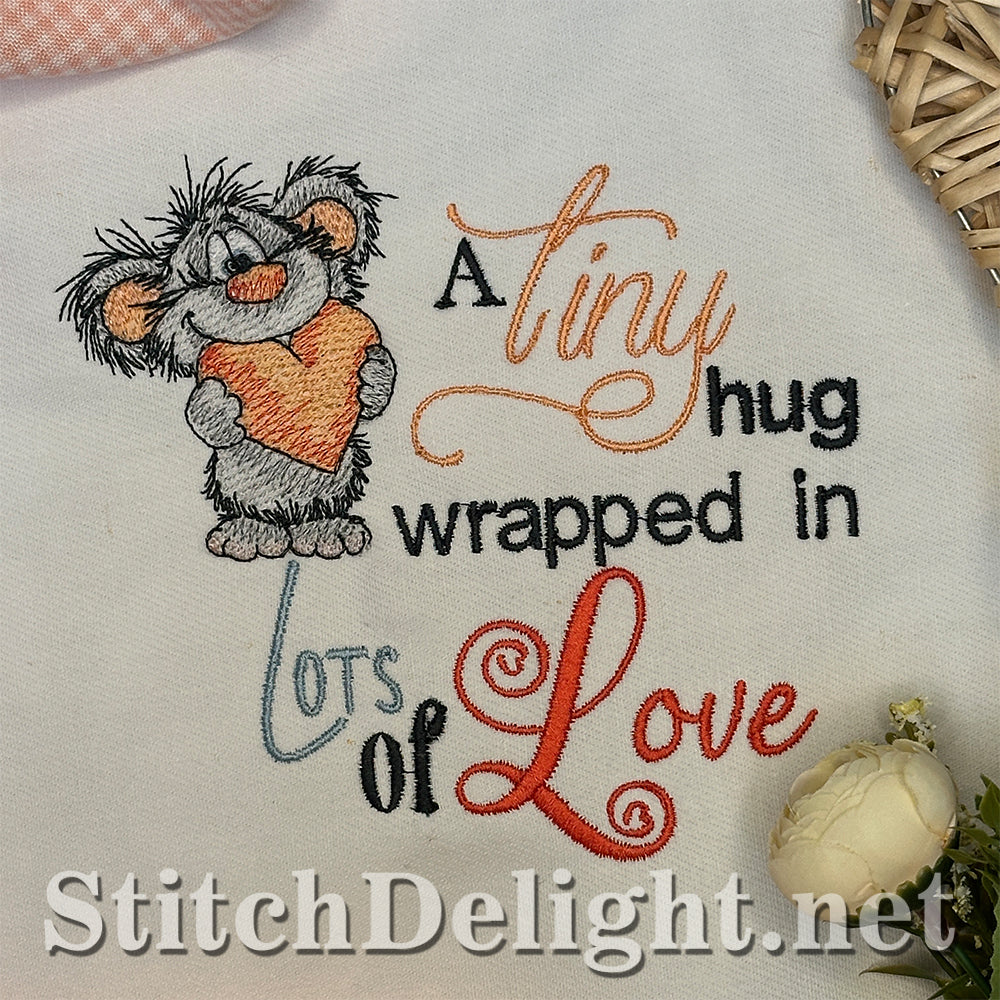 SDS4690 Big Heart Scruffy Bear