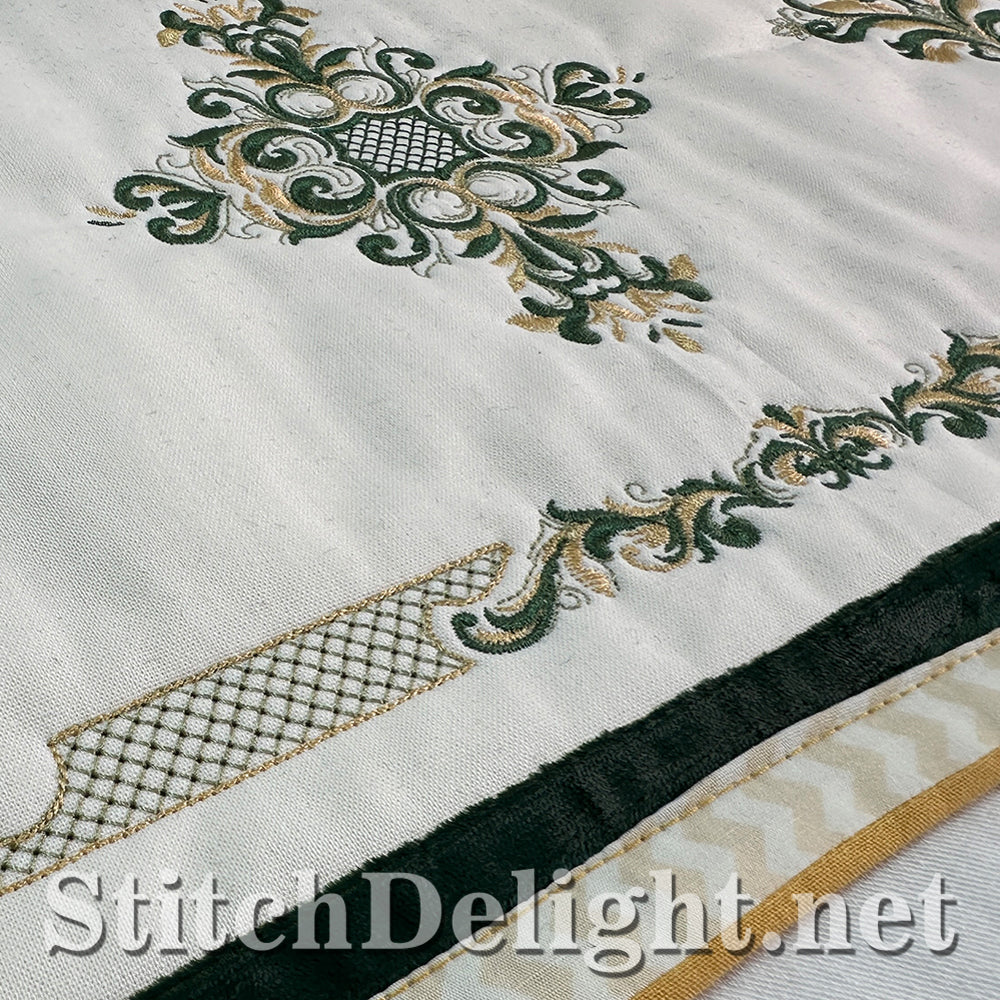 SDS4780 Gilded Inspiration Table Runner