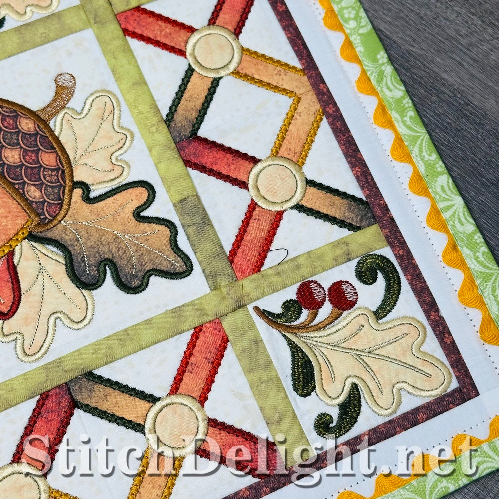 SDS4994 Acorn Table Runner