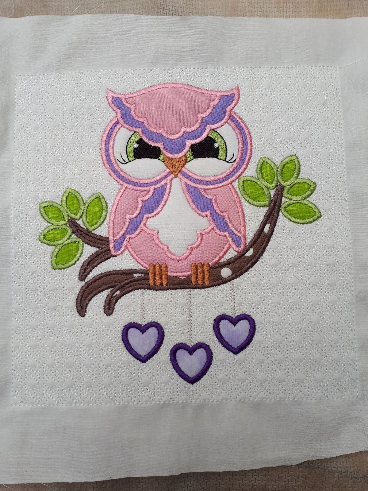 Made by: Dawn – Applique Owl Quilt Set machine embroidery