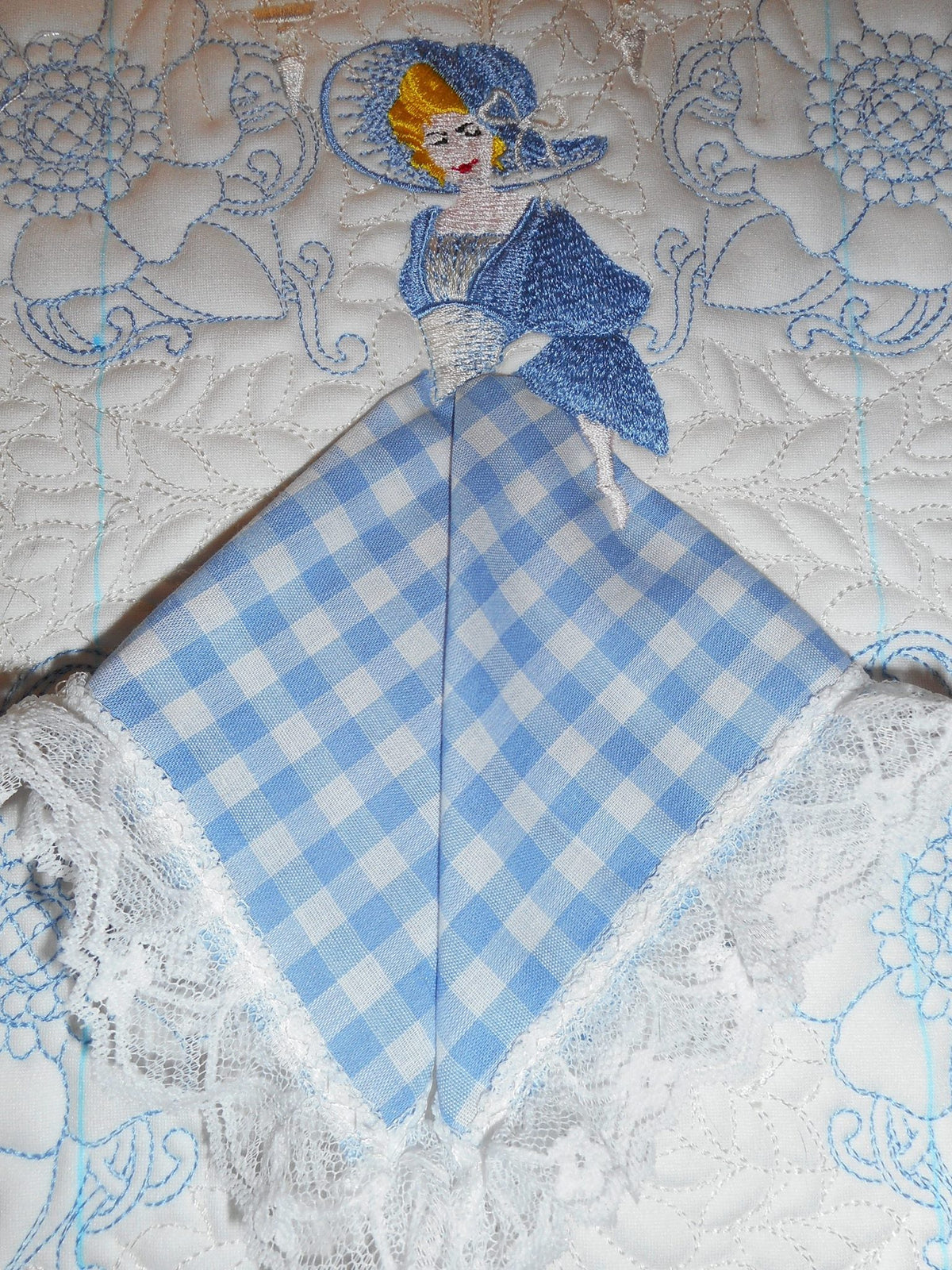 Made by: Violet β Belle Quilt 3 machine embroidery