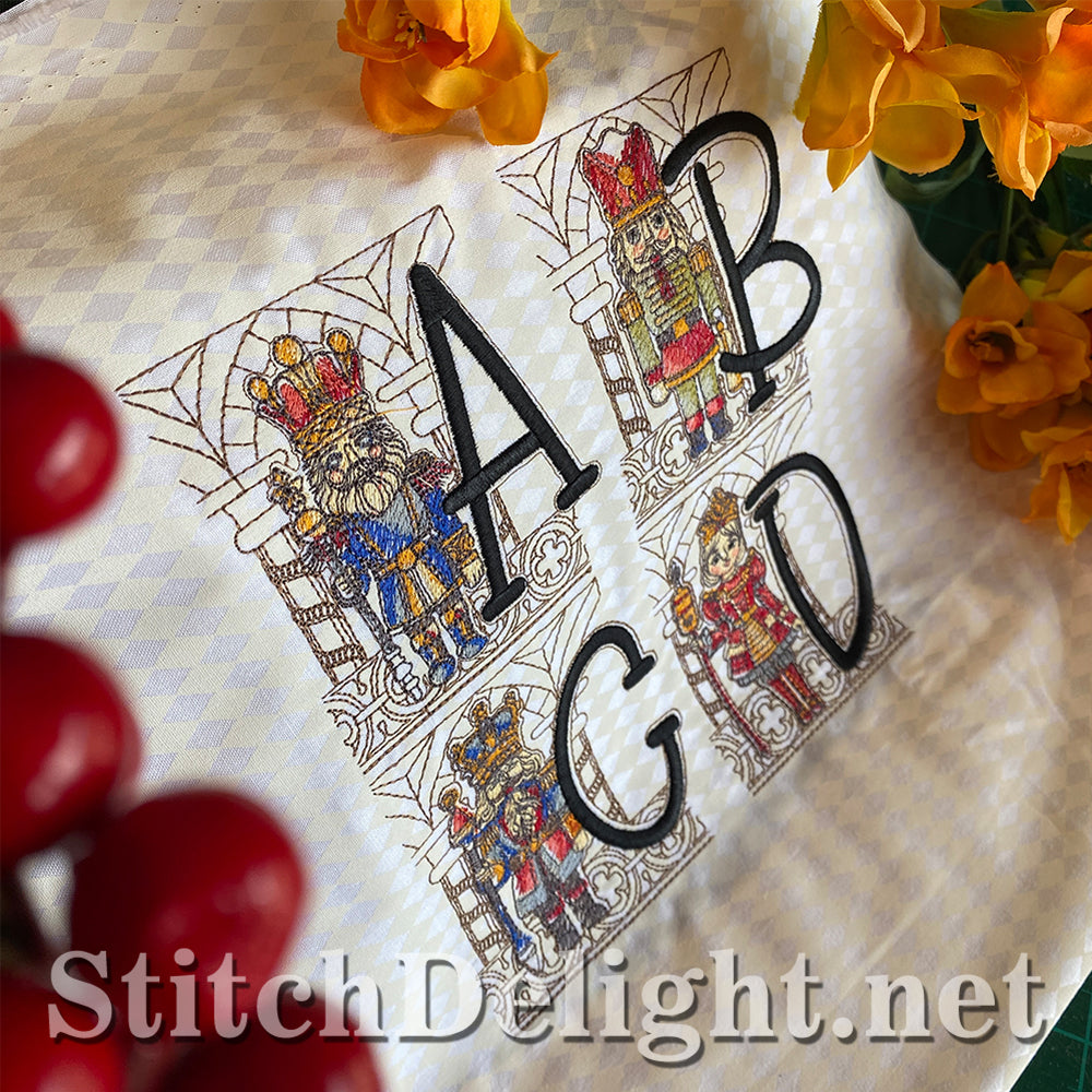 SDS3151 Nutcracker Font