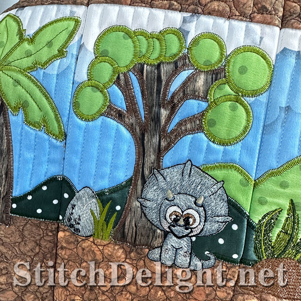 SDS4232 Jurassic Fun Quilt