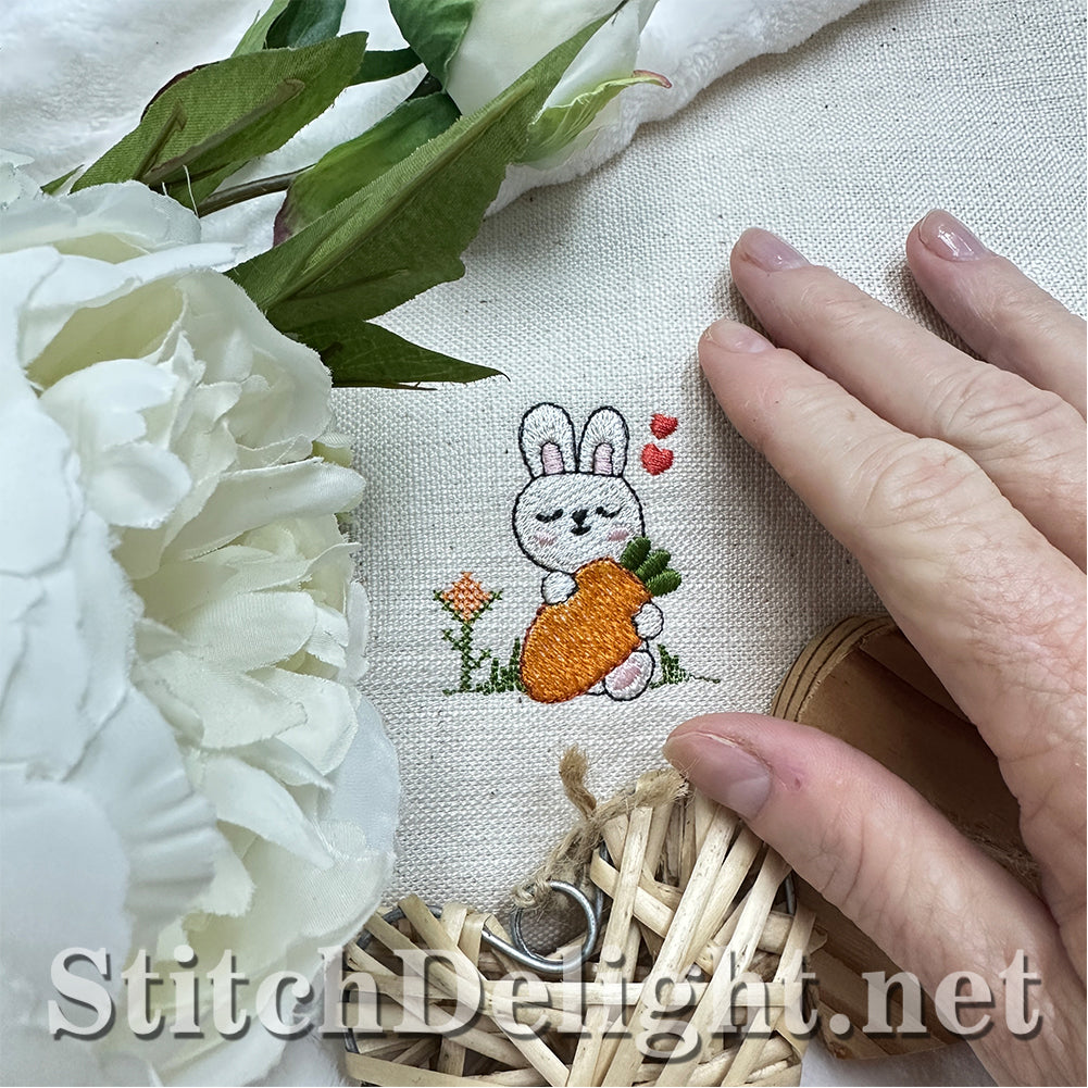 SDS4462 Happy Bunny