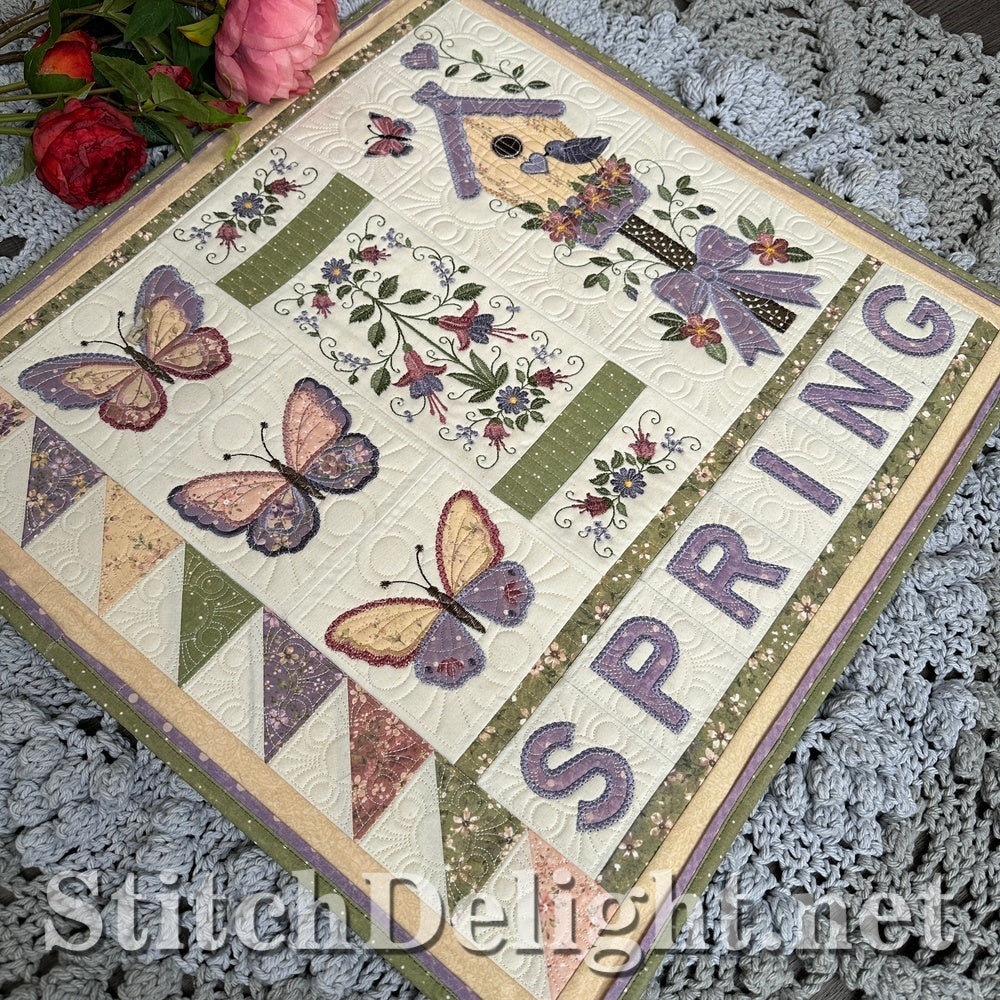 SDS4853 Spring Time Dancing Lilies Wallhanging