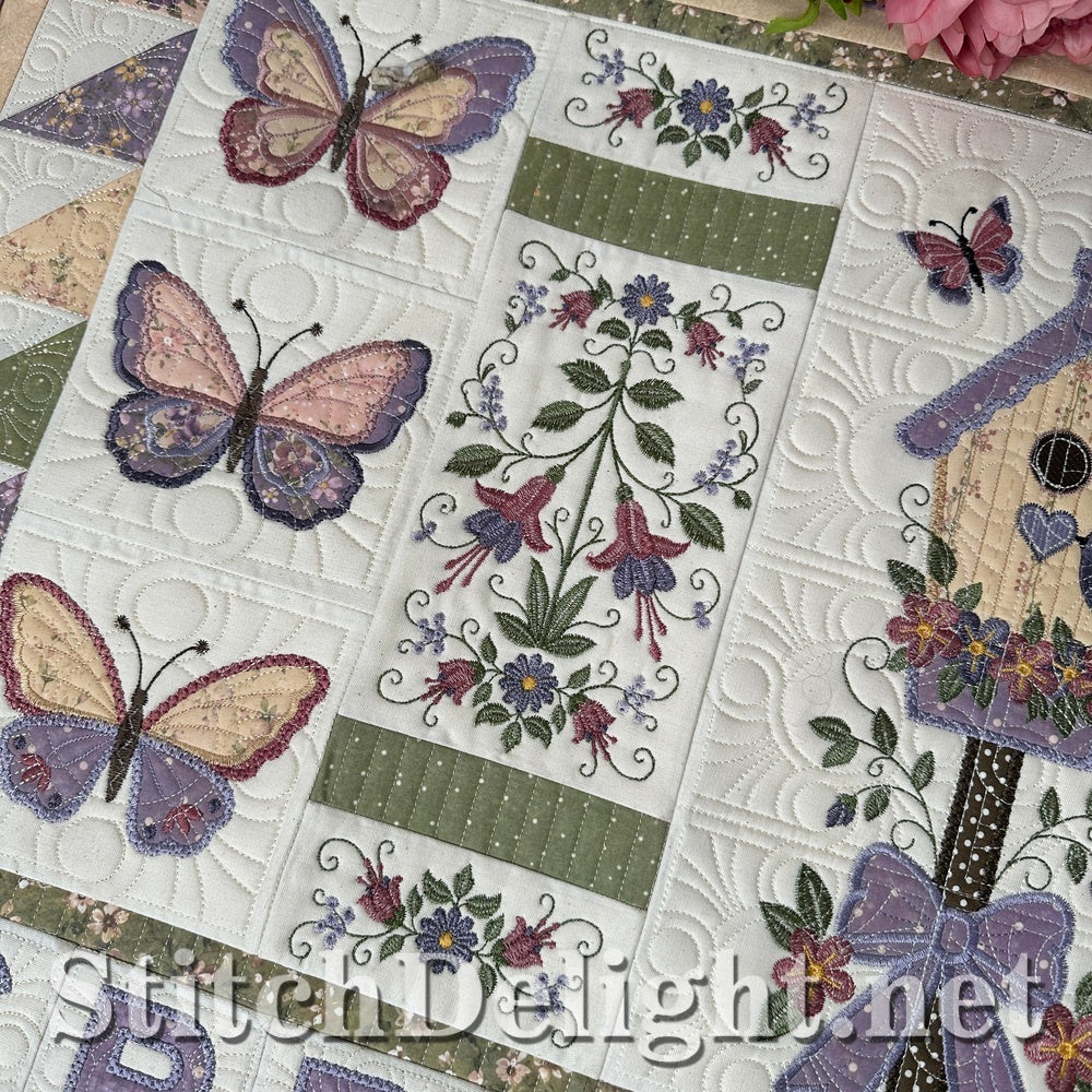 SDS4853 Spring Time Dancing Lilies Wallhanging