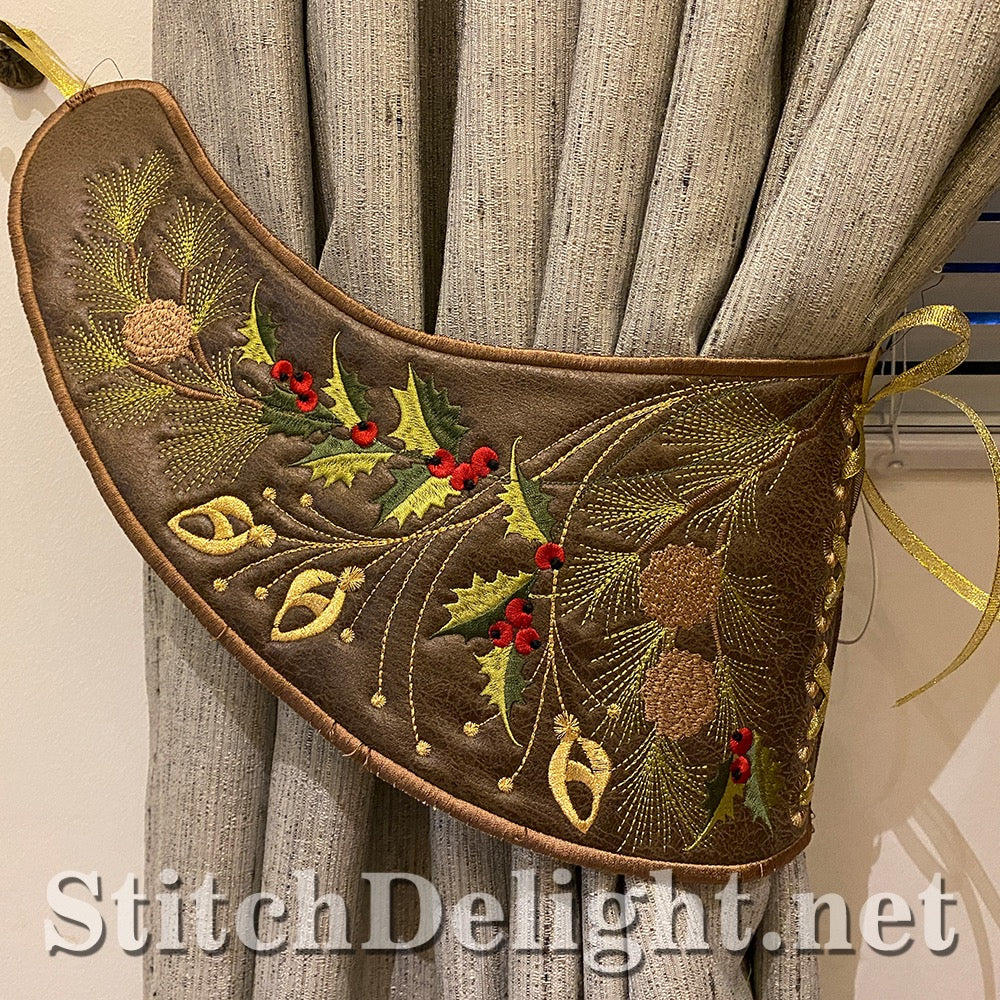 SD0843 Christmas Tie Backs