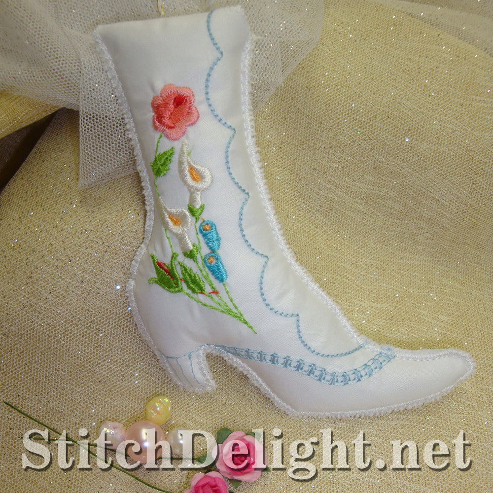 SD0873 Victorian Shoe pincushion