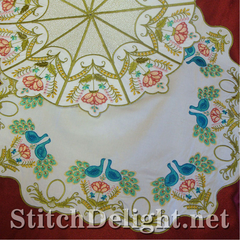 SD1023 Peacock Splendor