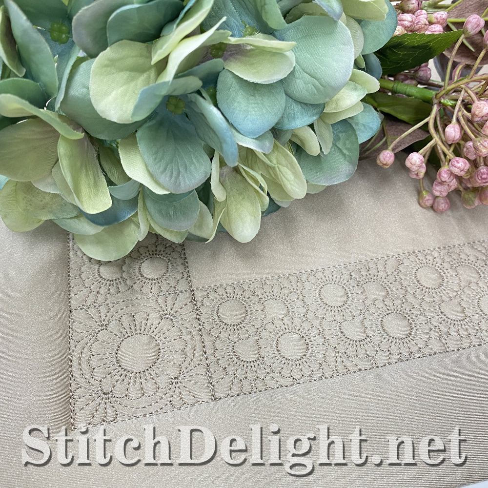 SDS1763 Mandala Rainbow Border and Corner