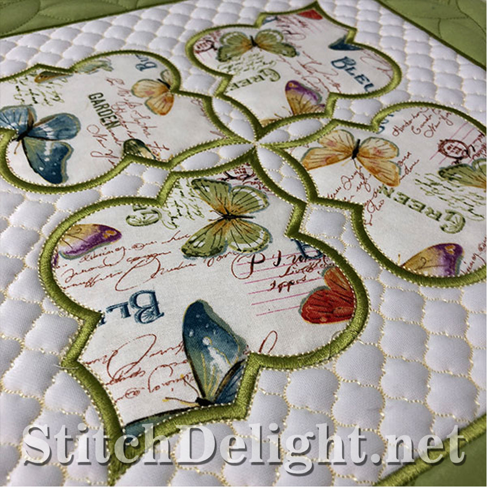 SDS1342 Quatrefoil Quilt Set