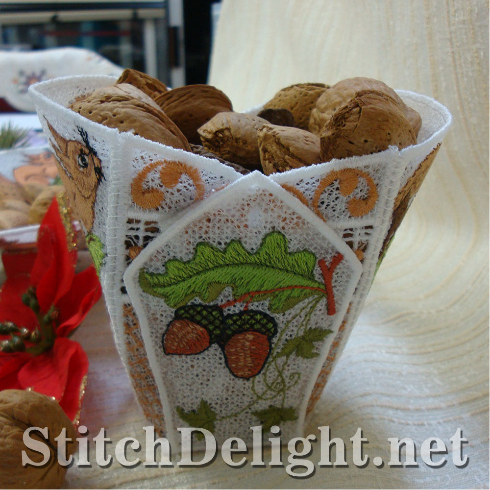 SD0910 Squirrel Lace