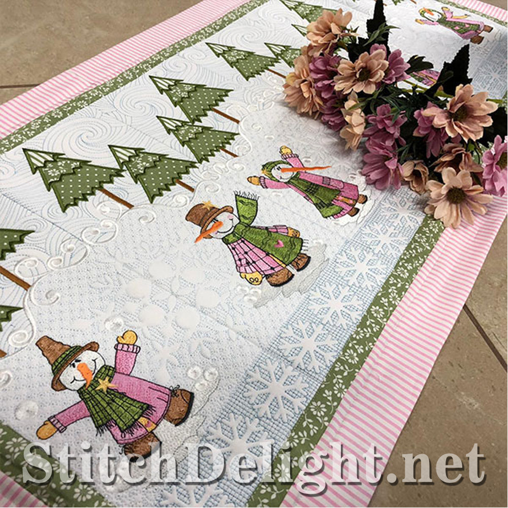 SDS1369 Fun in the Snow