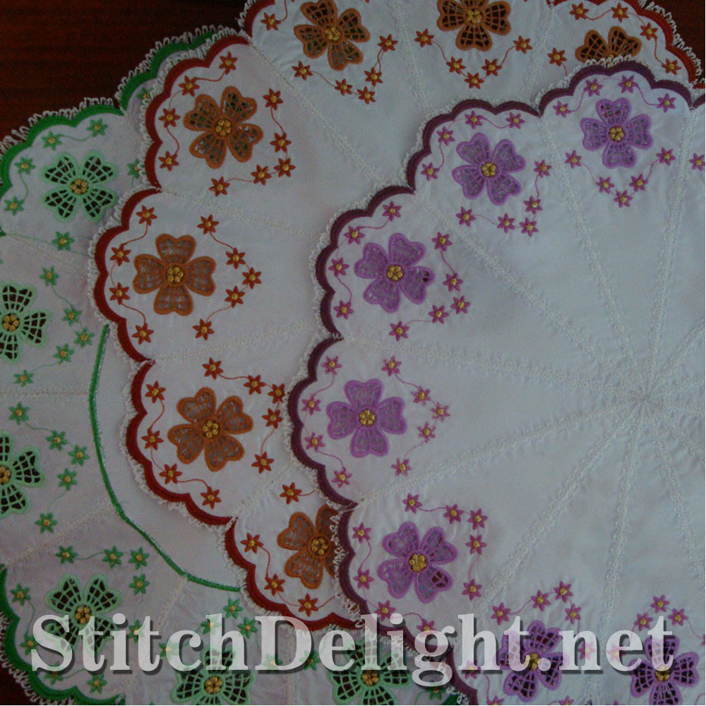 SD0880 Cutwork Spring Doily