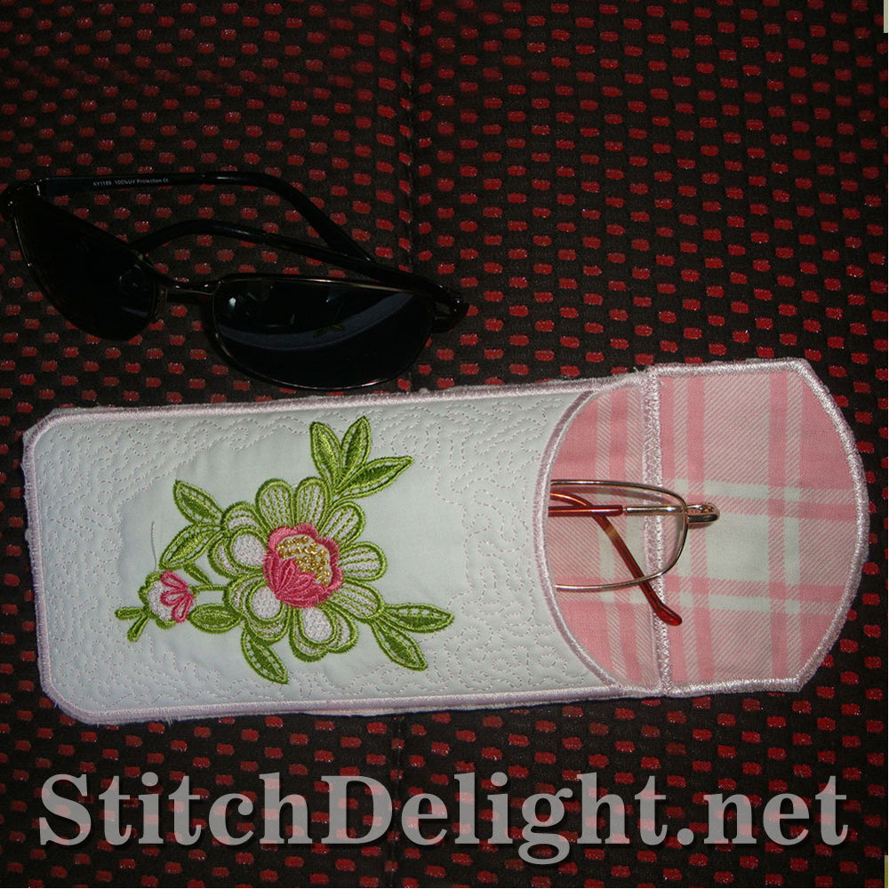 SD0895 Rose Eyeglass Case