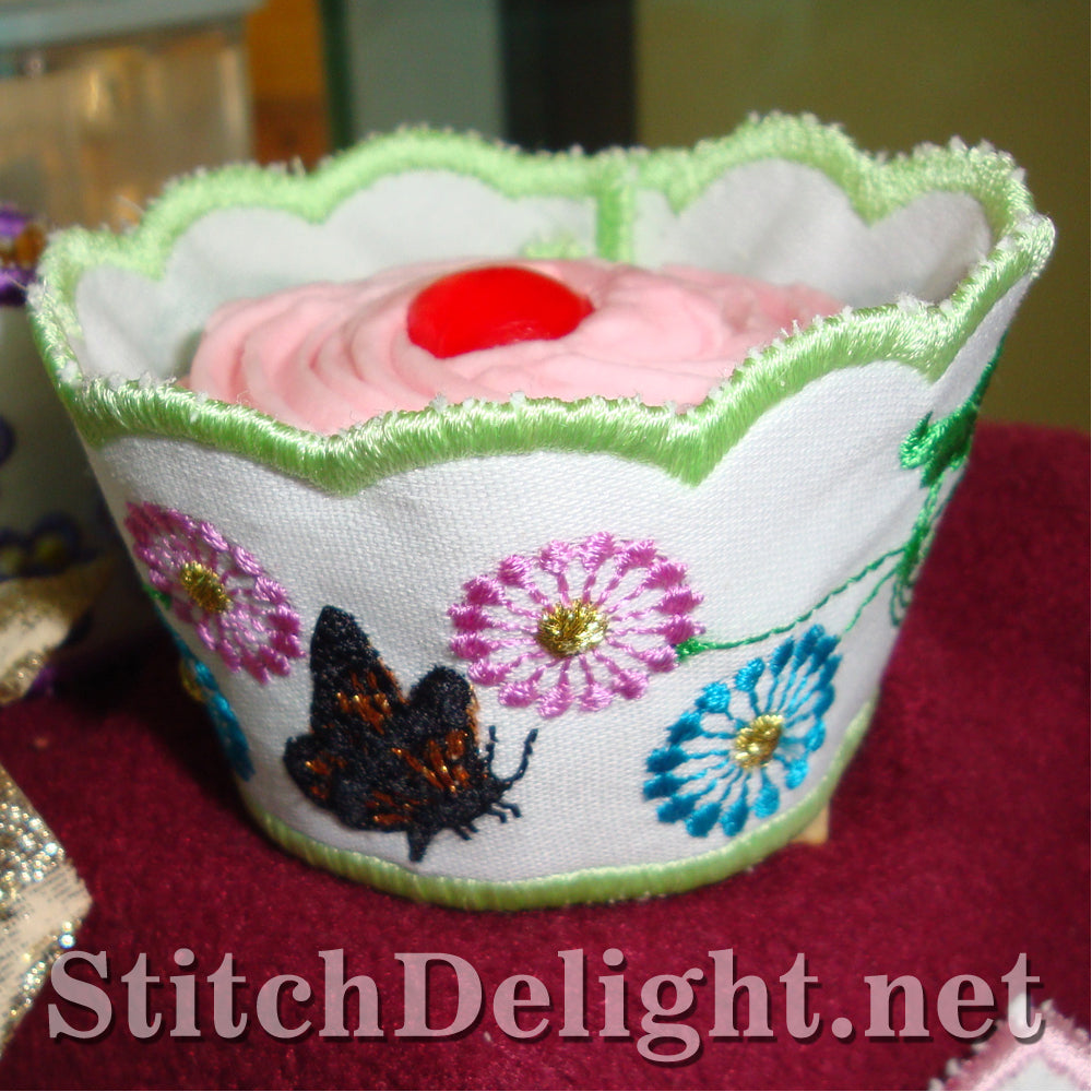 SD1183 CupCake Holders 1