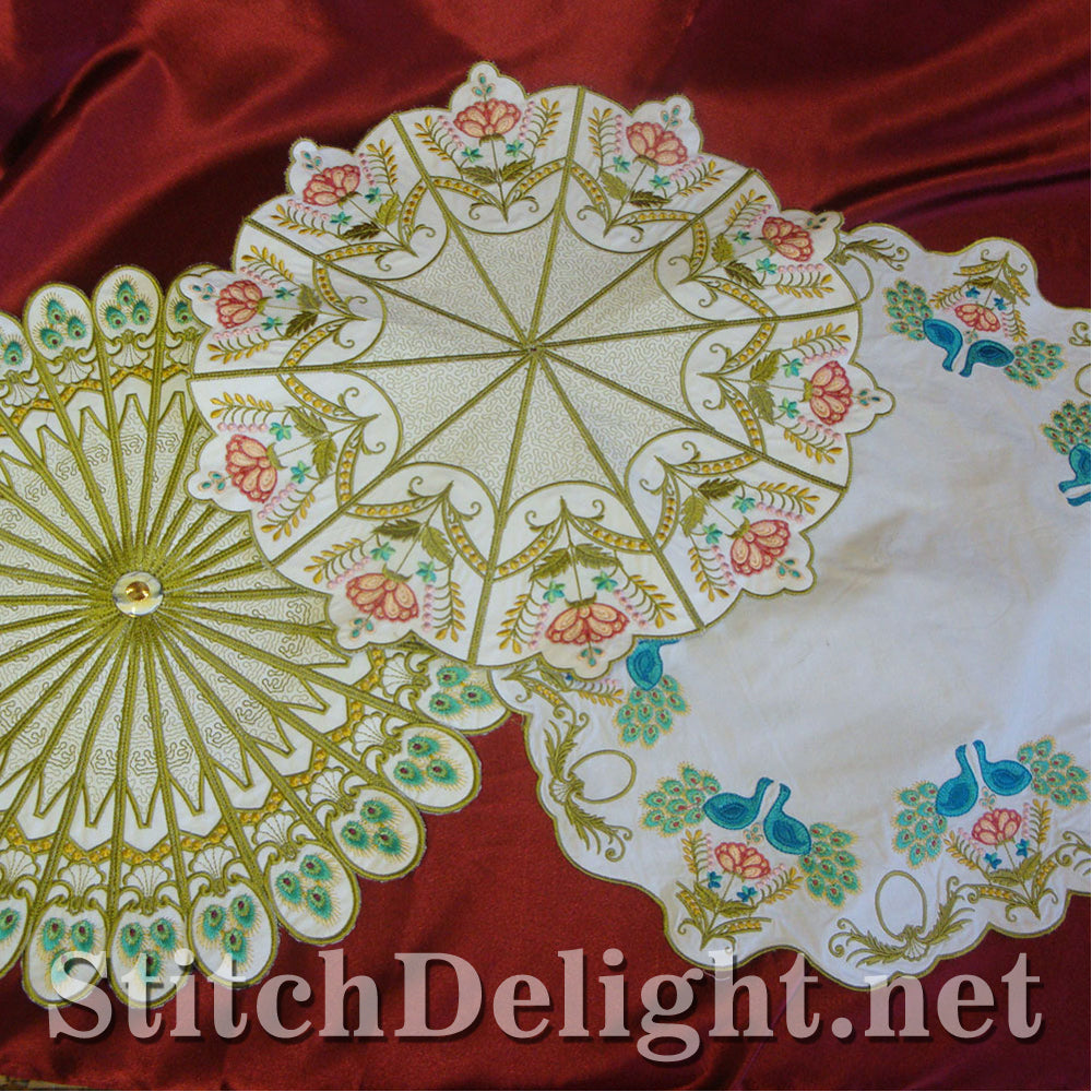 SD1023 Peacock Splendor