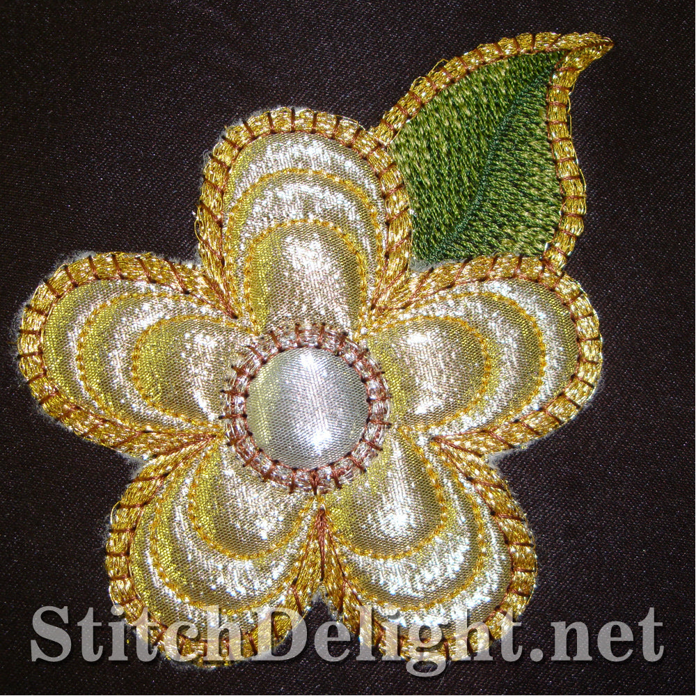 SD0715 Goldwork Applique 1