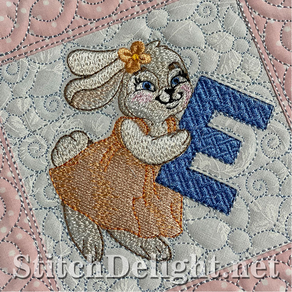 SDS1559 Hopper Quilt Set