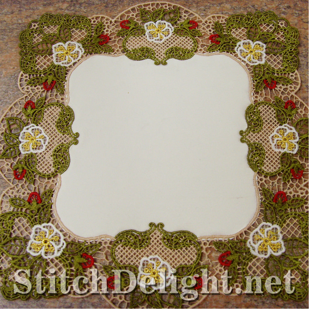 SD0574 Strawberry Lace Edging