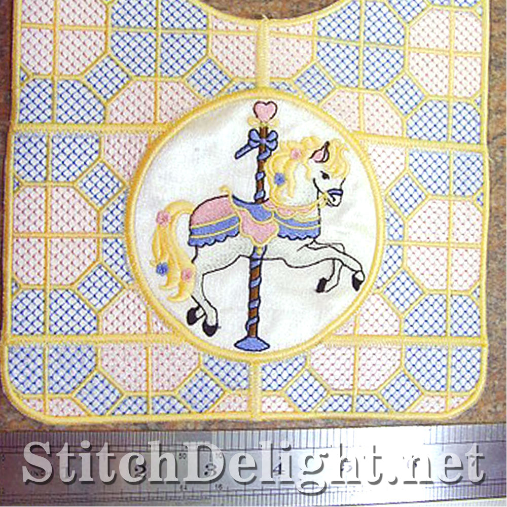 SD0507 Applique Quilt Bib