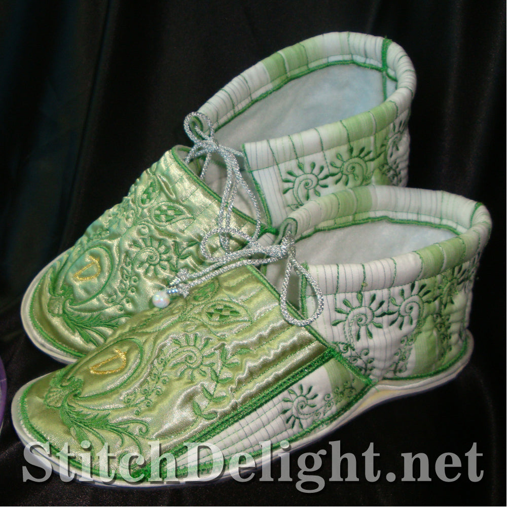 SD1127 Comfy Footsies 3 Monogrammed