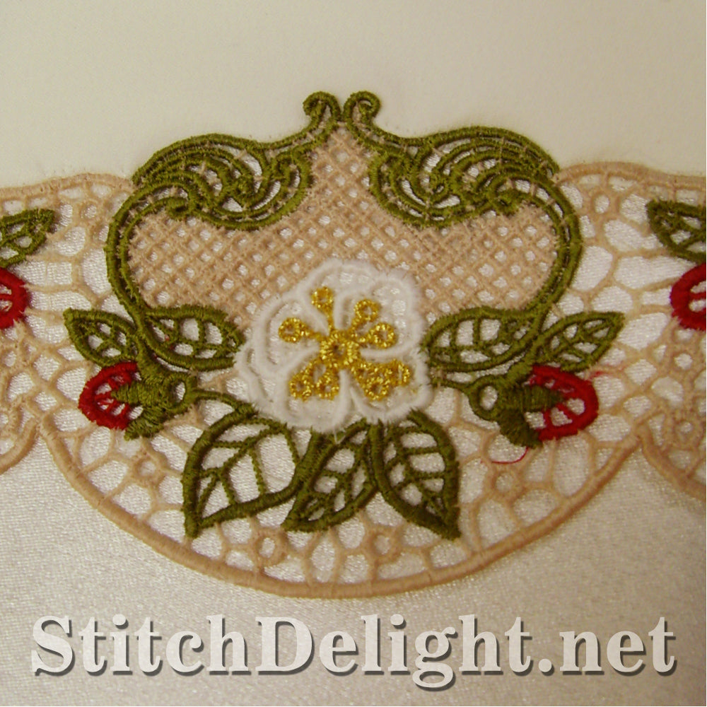 SD0574 Strawberry Lace Edging