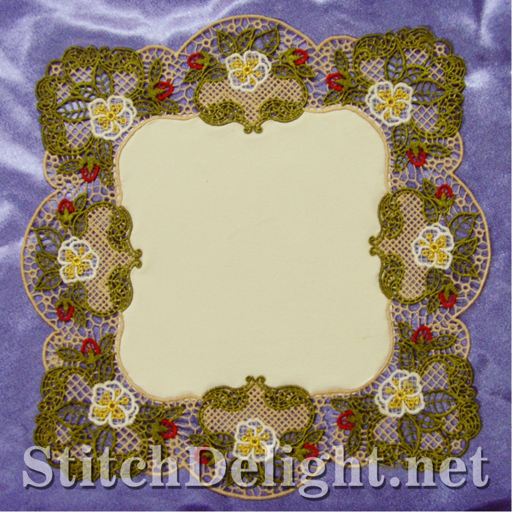 SD0574 Strawberry Lace Edging