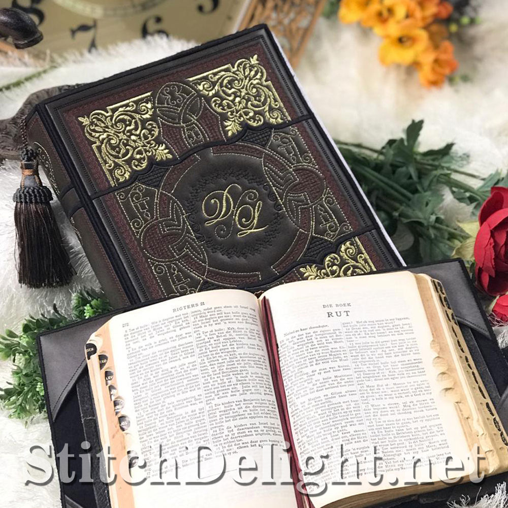 HOE0007 Vintage Book Covers