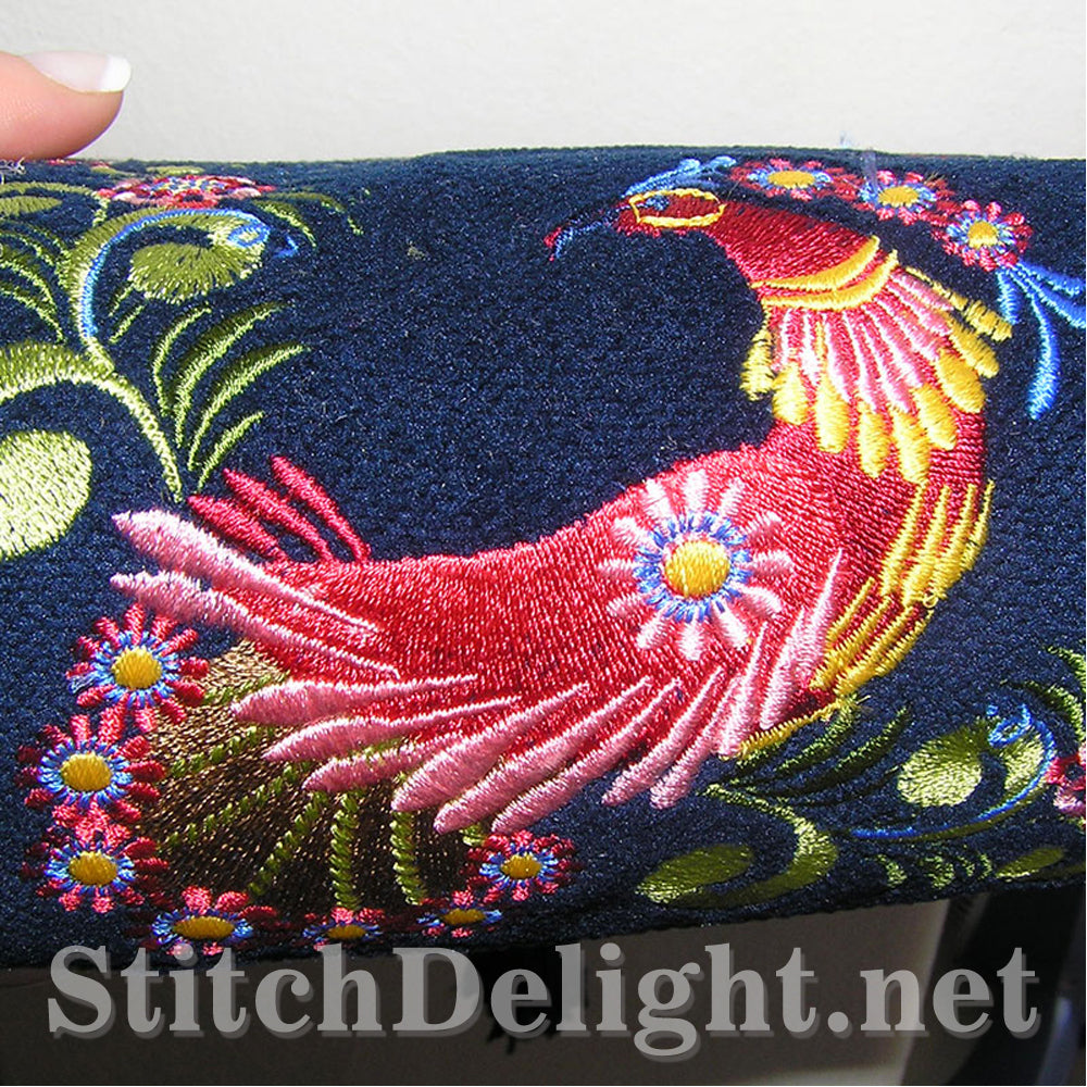 AE010 Oriental Peacock Purse