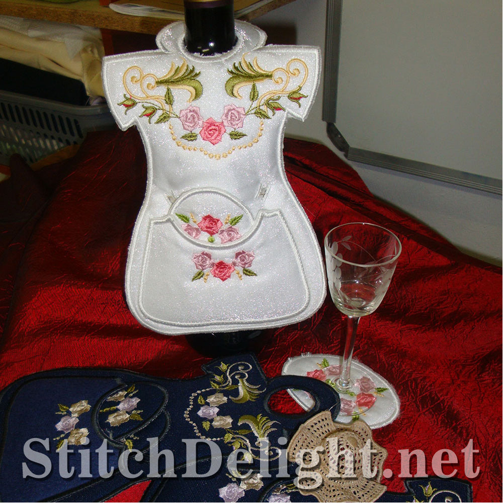 SD0906 Dainty Rose Bottle Apron