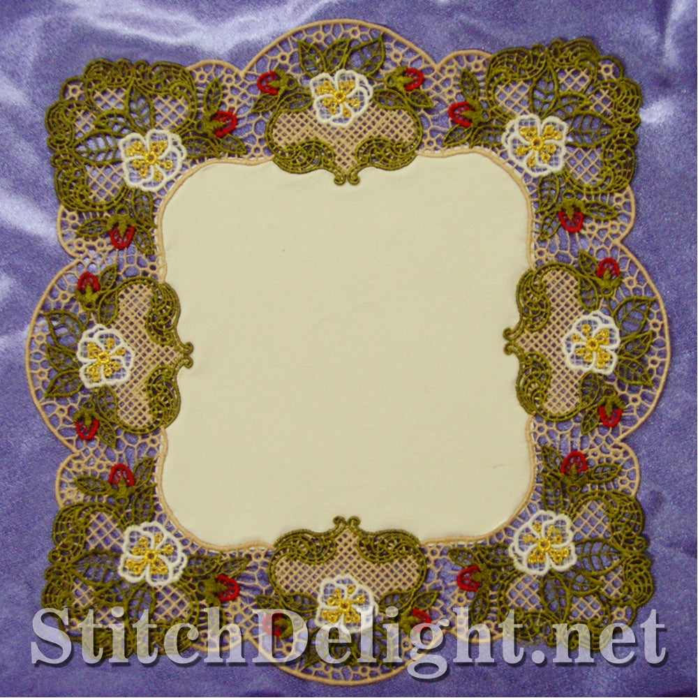 SD0574 Strawberry Lace Edging