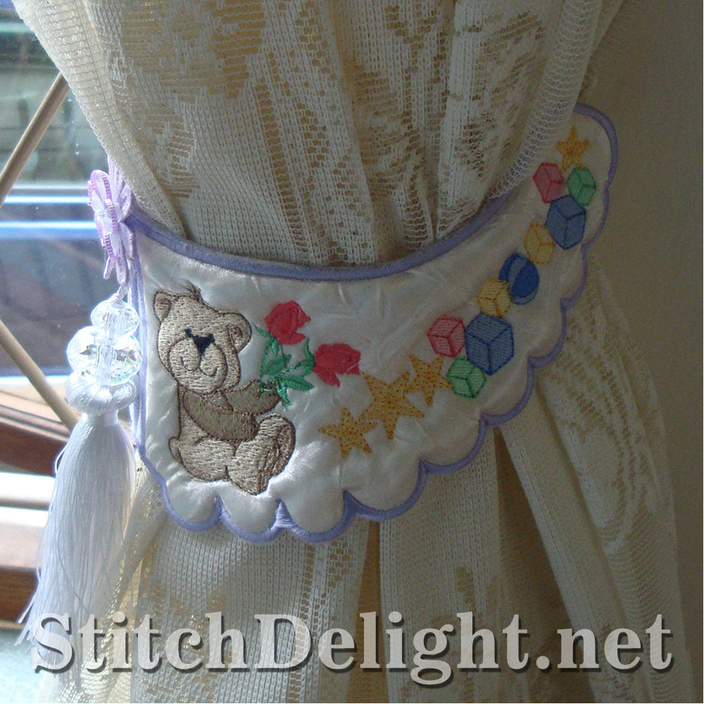 SD0834 Tiny Teddy Tie Back