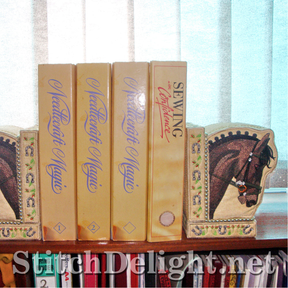 <transcy>SD1151 Serre-Livres Cheval</transcy>