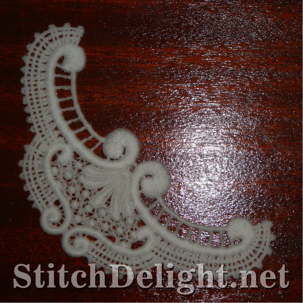 <transcy>SD0950 Battenburg Lace Corner 8</transcy>