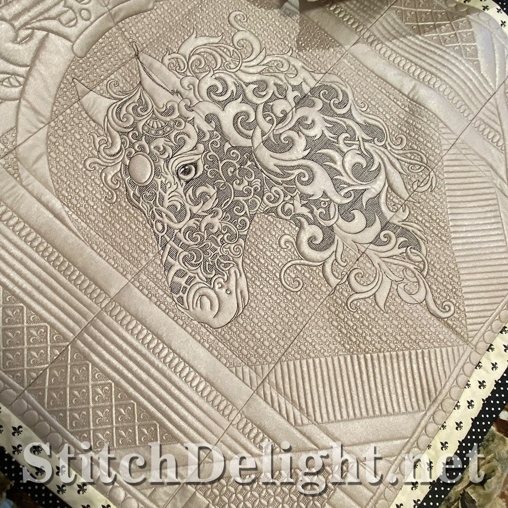 SDS1779 Equestrian Beauty Quilt